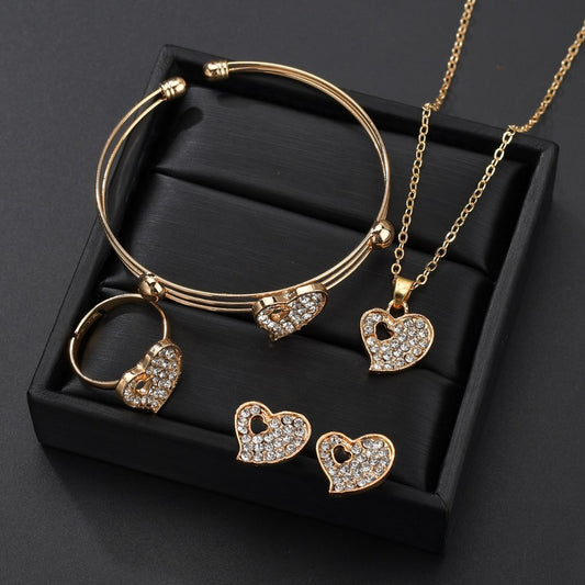Conjunto de Joias com Tema Amor